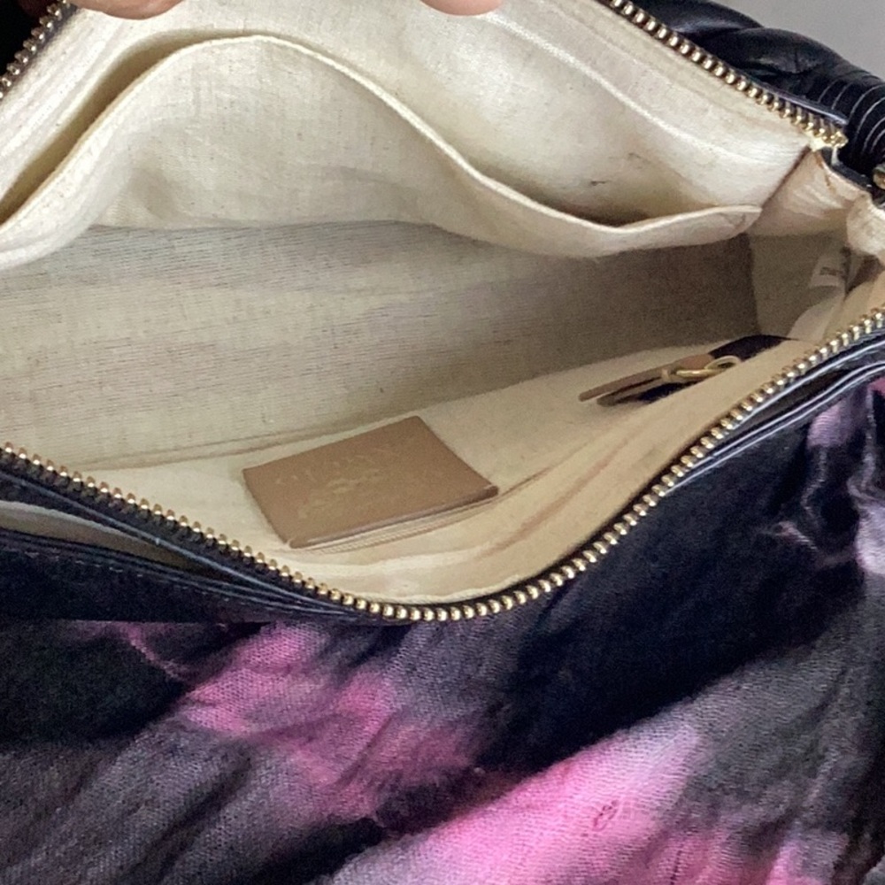 Vince Camuto small pebbled leather handbag with a braided strap and small tassel - Picture 4 of 10